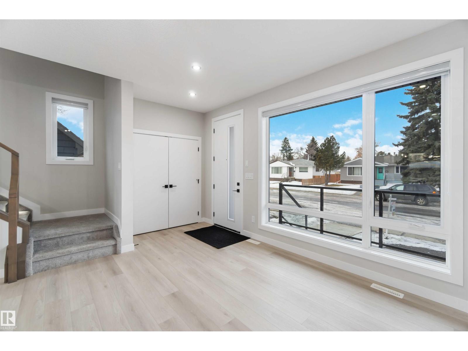 For sale: 9145 154 ST NW, Edmonton, Alberta T5R1T2 - E4474468