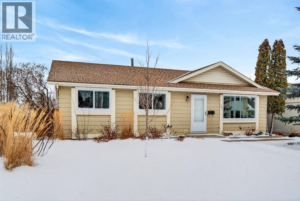 House for Sale in 151 Erin Park Close SE|Calgary, Alberta T2B2V6 2