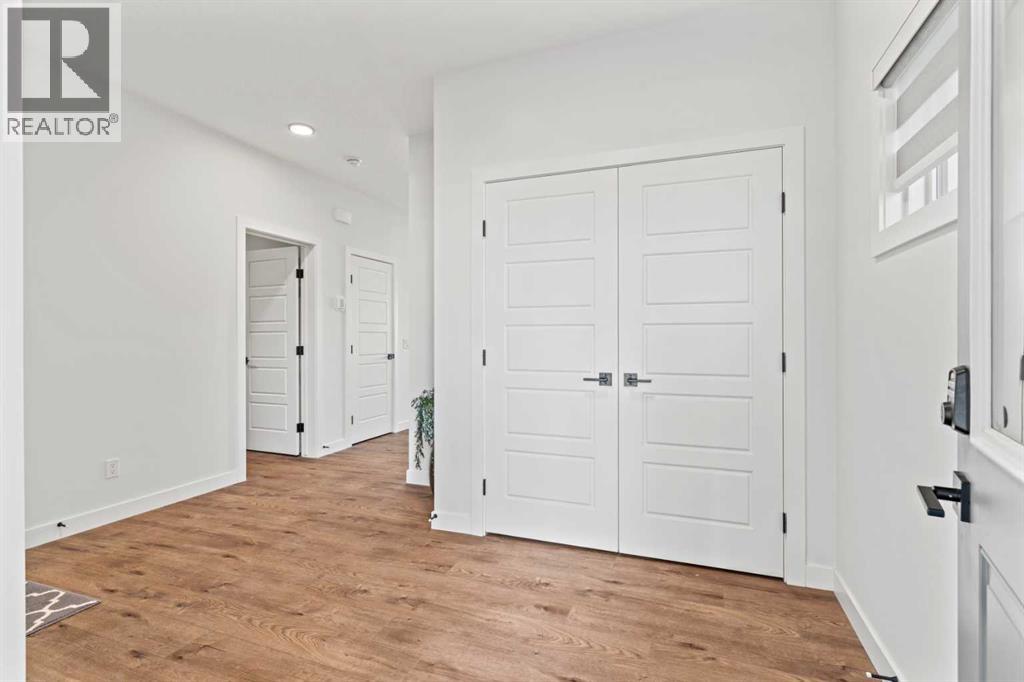 House for Sale in 116 Ambleside Crescent NW|Calgary, Alberta T4B3P5 3