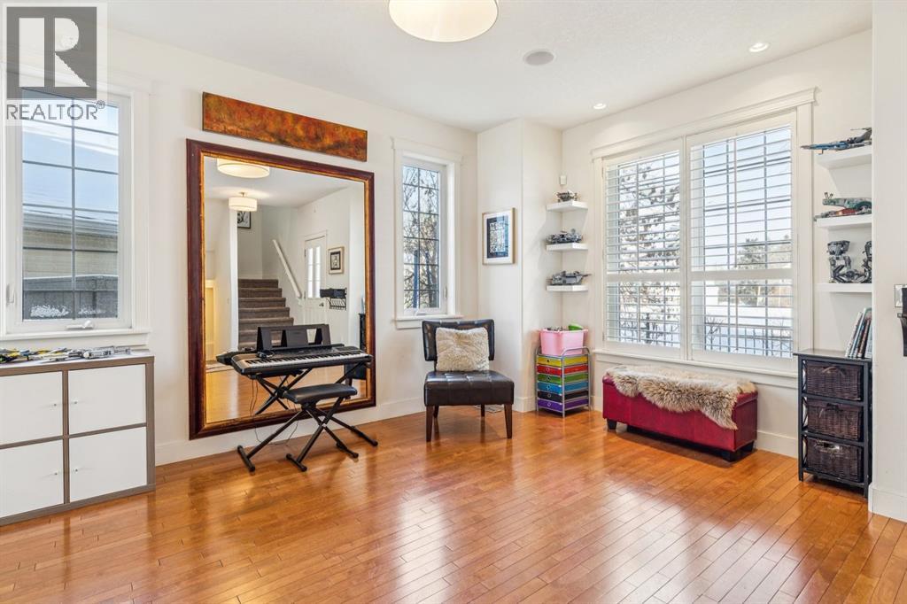 Duplex for Sale in 20 Ypres Lane SW|Calgary, Alberta T2T5M9 5