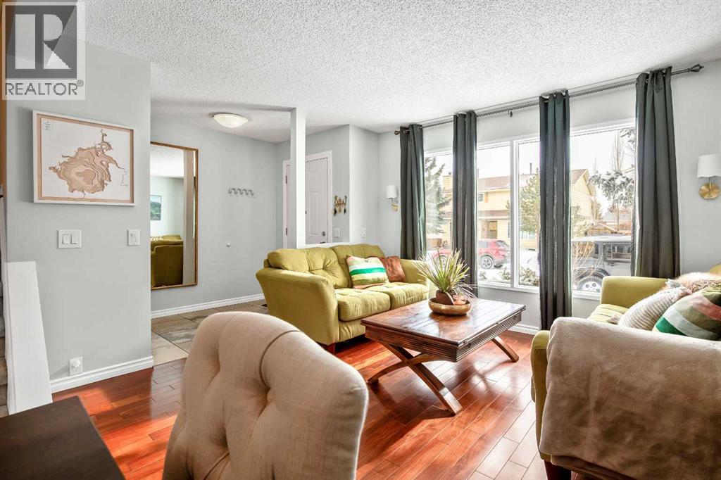 Duplex for Sale in 71 Strathcona Crescent SW|Calgary, Alberta T3H1K9 3