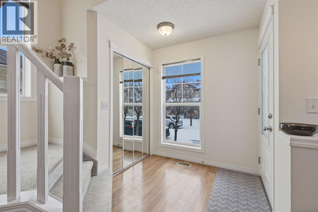 House for Sale in 59 Prestwick Bay SE|Calgary, Alberta T2Z4S4 3