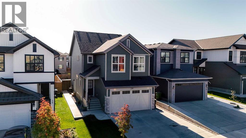 House for Sale in 20 Edith Crescent NW|Calgary, Alberta T3R2C3 2