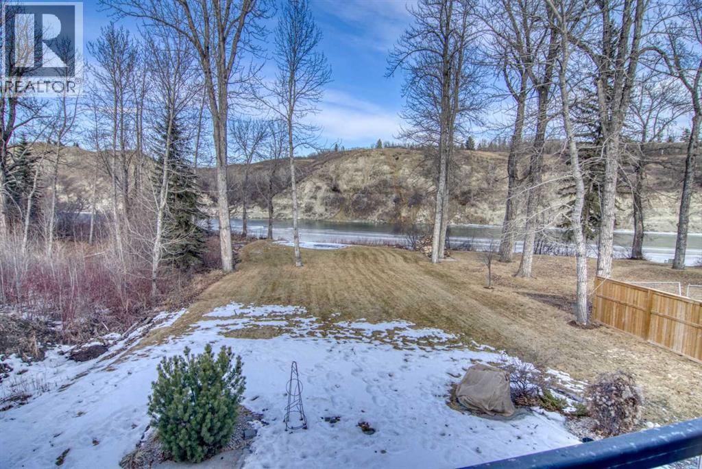 House for Sale in 7220 Bow Crescent NW|Calgary, Alberta T3B2B9 4