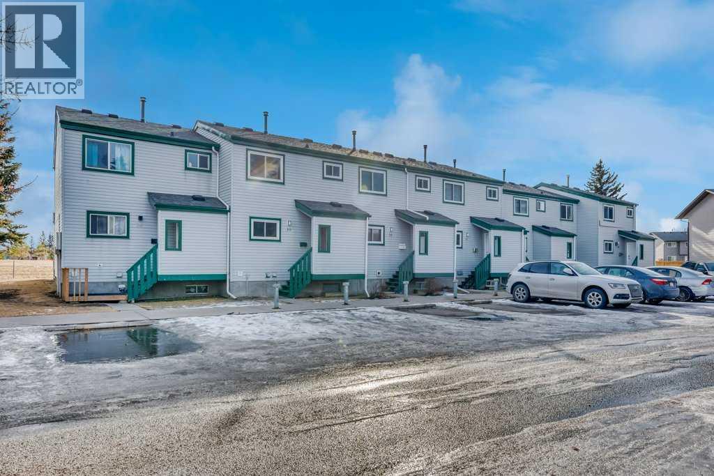 Row / Townhouse for Sale in 29, 131 Templehill Drive NE|Calgary, Alberta T2Y4T1 2