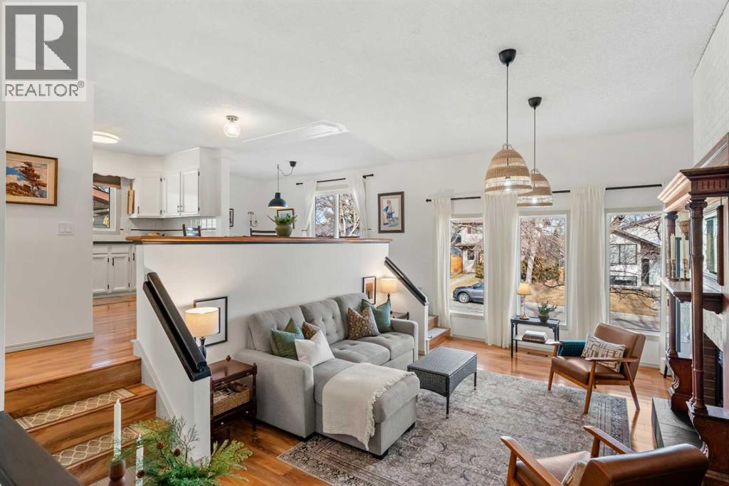 House for Sale in 51 Berwick Hill NW|Calgary, Alberta T3K1C4 3