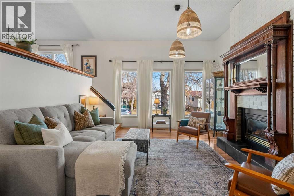 House for Sale in 51 Berwick Hill NW|Calgary, Alberta T3K1C4 4