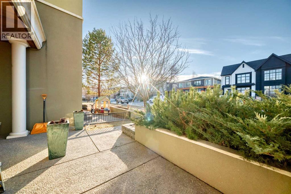 Duplex for Sale in 2810 25A Street SW|Calgary, Alberta T3E1Z6 4