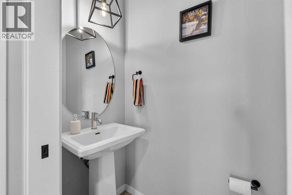 House for Sale in 78 Corner Meadows Row NE|Calgary, Alberta T3N1X9 3