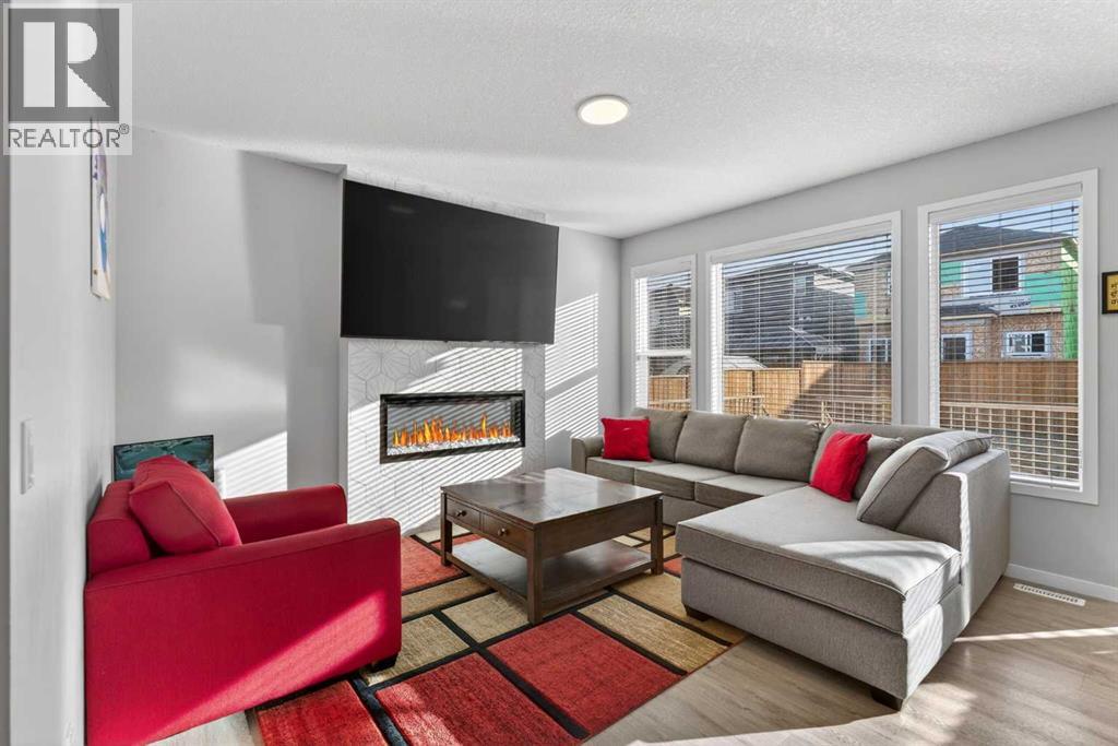 House for Sale in 78 Corner Meadows Row NE|Calgary, Alberta T3N1X9 4