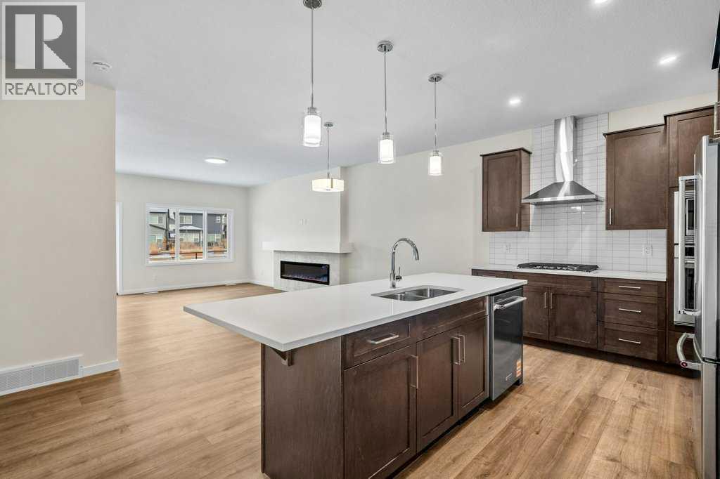 House for Sale in 136 Wolf Hollow Manor SE|Calgary, Alberta T2X5R9 4