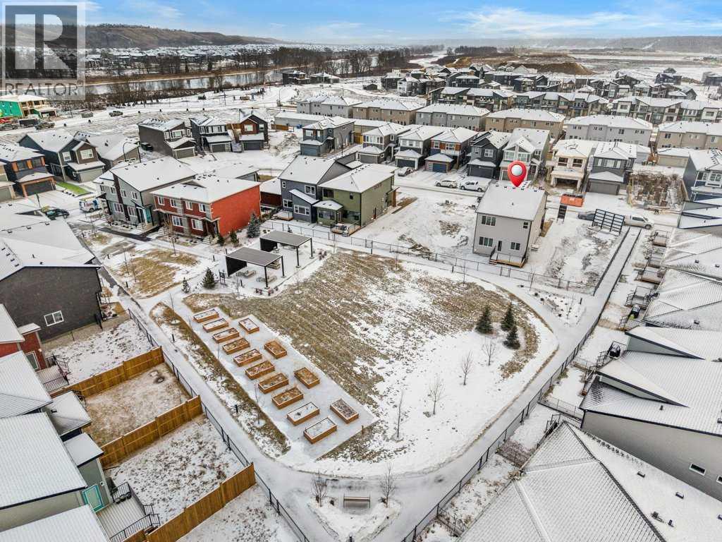 House for Sale in 136 Wolf Hollow Manor SE|Calgary, Alberta T2X5R9 3