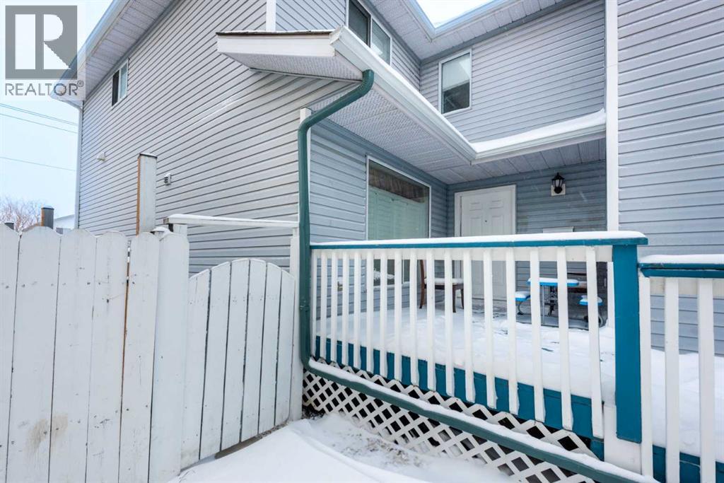 House for Sale in 3810 Catalina Boulevard NE|Calgary, Alberta T1Y6Y3 2