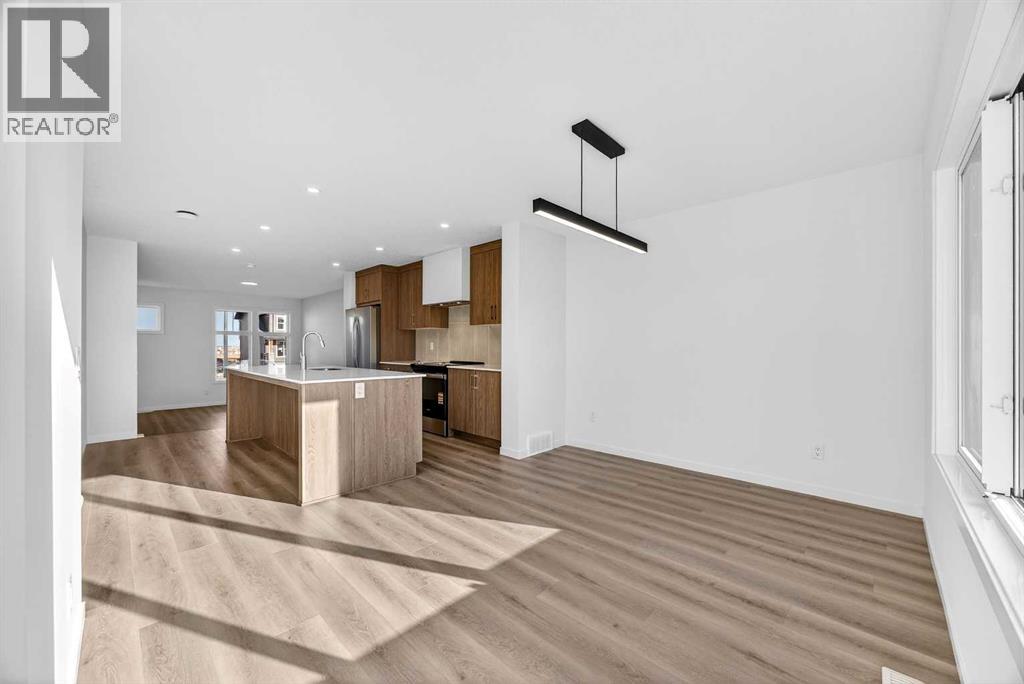 Row / Townhouse for Sale in 19725 45 Street SE|Calgary, Alberta T3M4A7 5