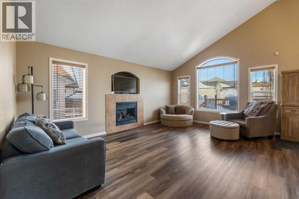 House for Sale in 8 Copperfield Manor SE|Calgary, Alberta T2Z4R7 4