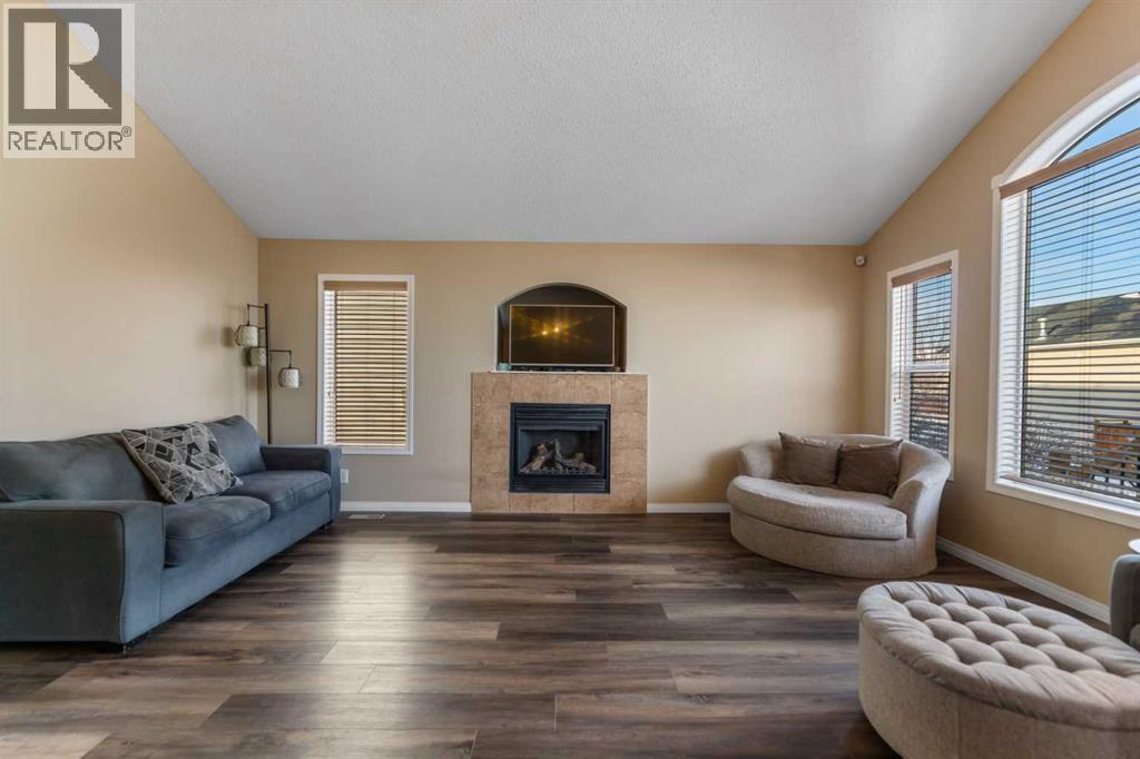 House for Sale in 8 Copperfield Manor SE|Calgary, Alberta T2Z4R7 5