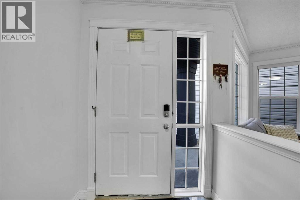 House for Sale in 148 Martha's Manor NE|Calgary, Alberta T3J4Y7 5