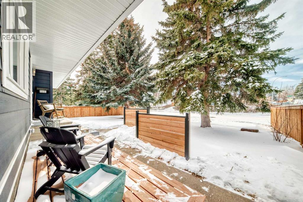 House for Sale in 3304 46 Street SW|Calgary, Alberta T3E3W8 3