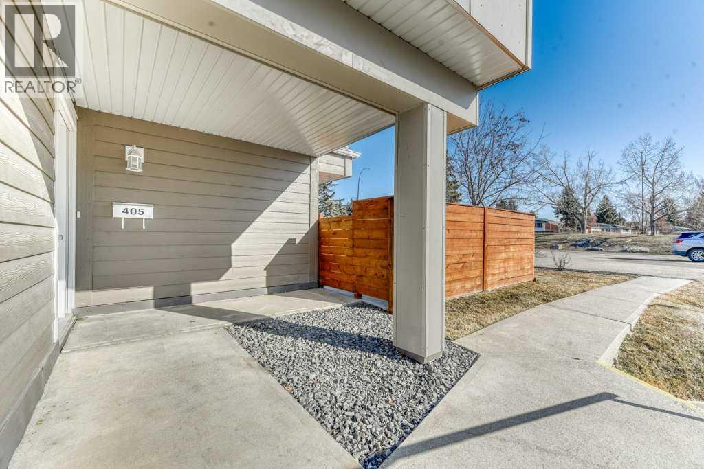 Row / Townhouse for Sale in 405, 13104 Elbow Drive SW|Calgary, Alberta T2W2P2 5