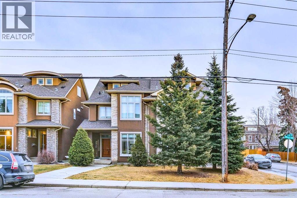 Duplex for Sale in 3922 19 Street SW|Calgary, Alberta T2T4X9