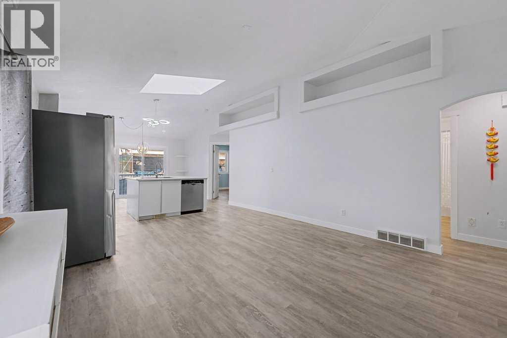 House for Sale in 267 Panamount Hill NW|Calgary, Alberta T3K5M3 5