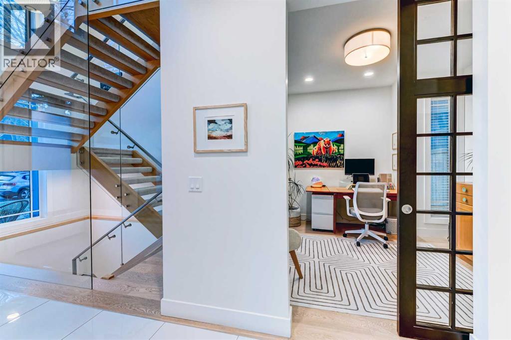 House for Sale in 116 34A Street NW|Calgary, Alberta T2N2Y3 4