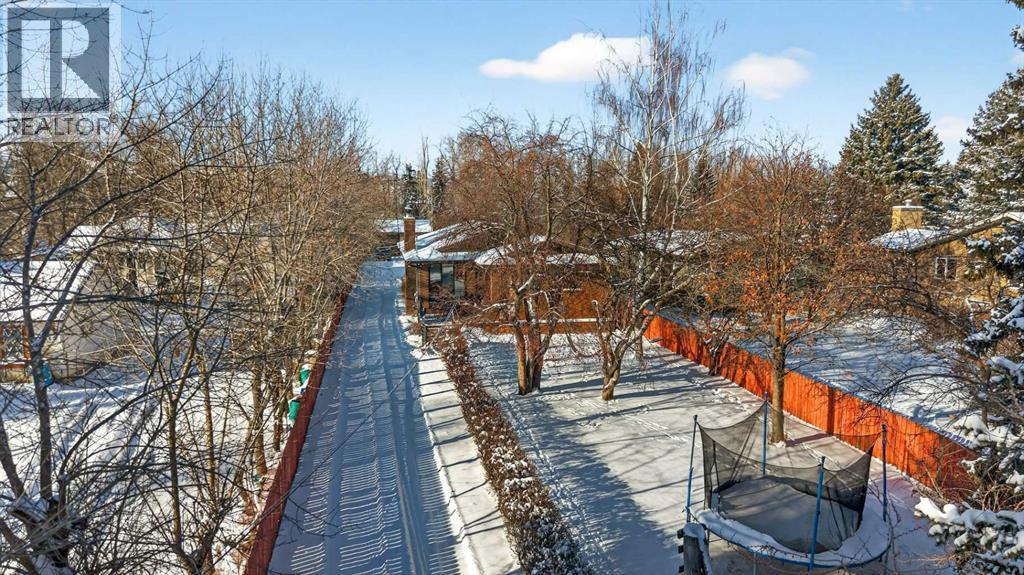 House for Sale in 7103 Bow Crescent NW|Calgary, Alberta T3B2C9 3