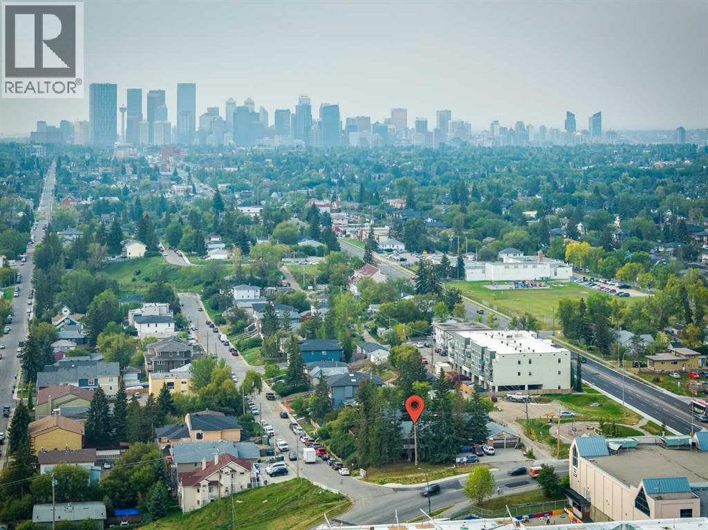 House for Sale in 107 40 Avenue NE|Calgary, Alberta T2E2M6 5