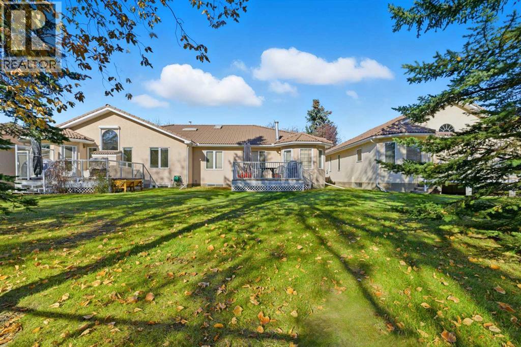 Duplex for Sale in 135 Hamptons Park NW|Calgary, Alberta T3A5A6 4