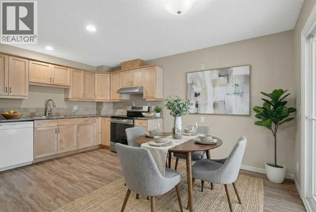 Duplex for Sale in 637 Whitewood Road NE|Calgary, Alberta T1Y4A1 4