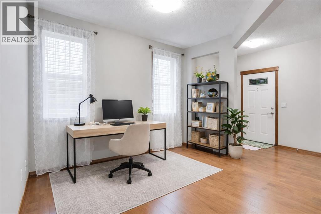 House for Sale in 117 Walden Square SE|Calgary, Alberta T2X0R9 3