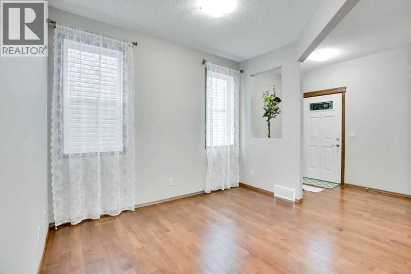 House for Sale in 117 Walden Square SE|Calgary, Alberta T2X0R9 4