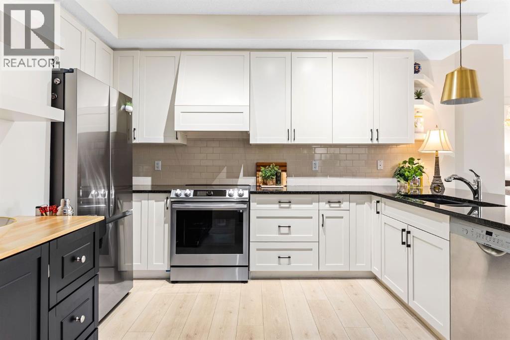 Apartment for Sale in 105, 108 25 Avenue SW|Calgary, Alberta T2S0K9 3