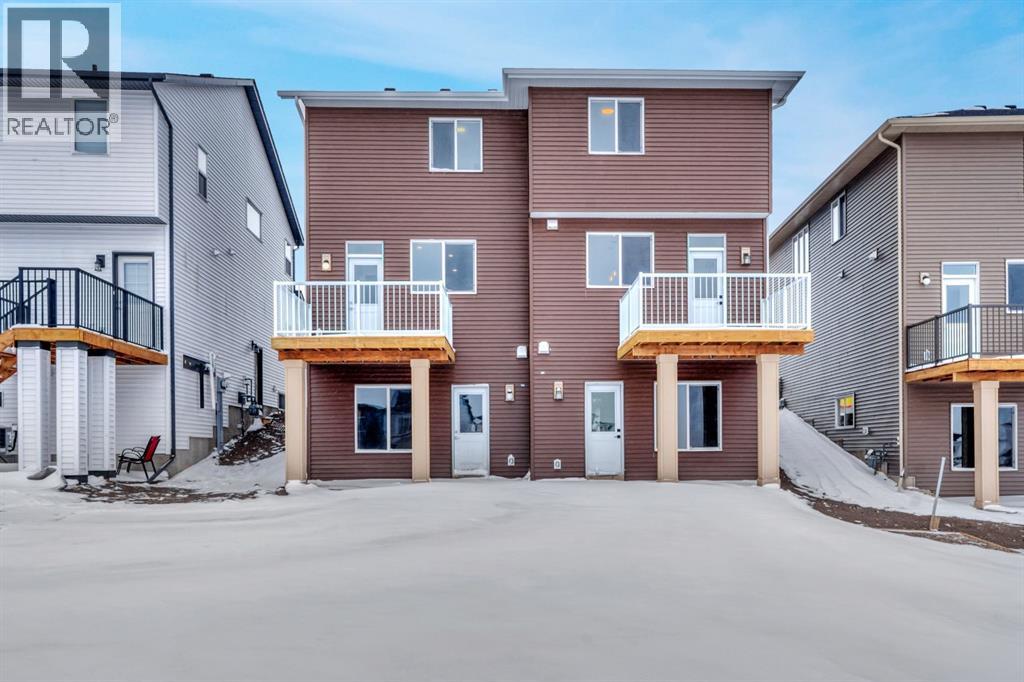 Duplex for Sale in 220 Annette Villas NW|Calgary, Alberta T3R2K6 5