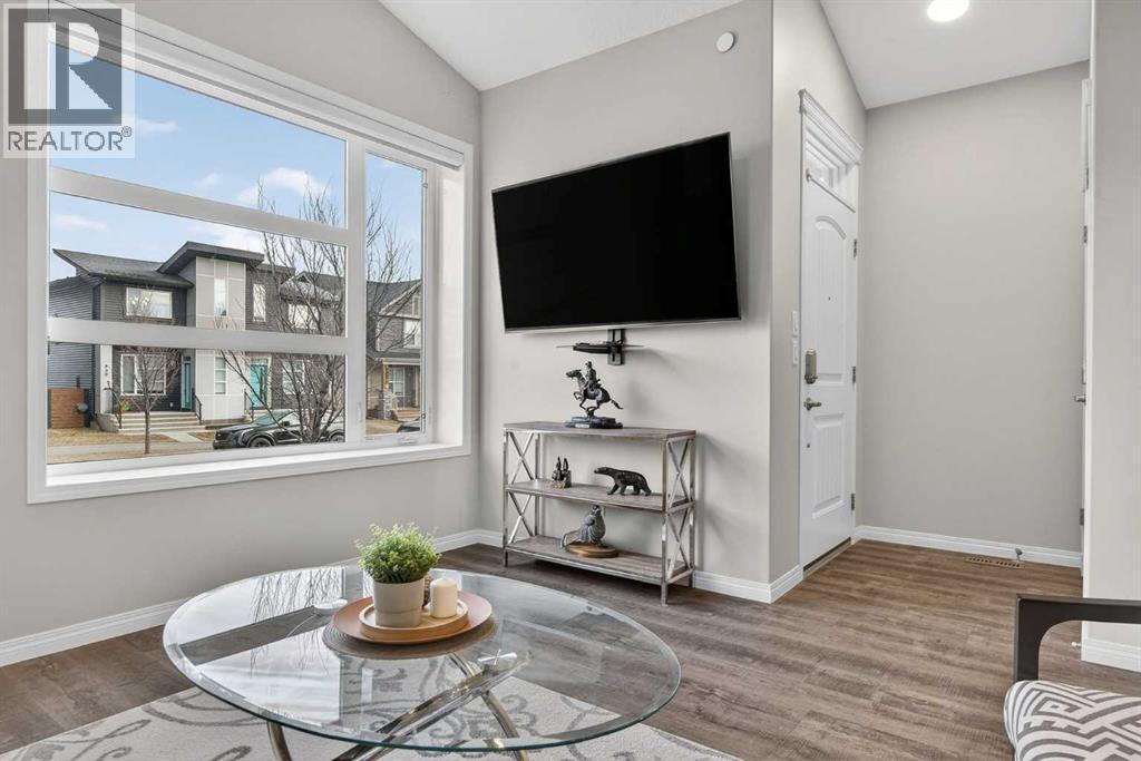 House for Sale in 937 Livingston Way NE|Calgary, Alberta T3P1N8 5