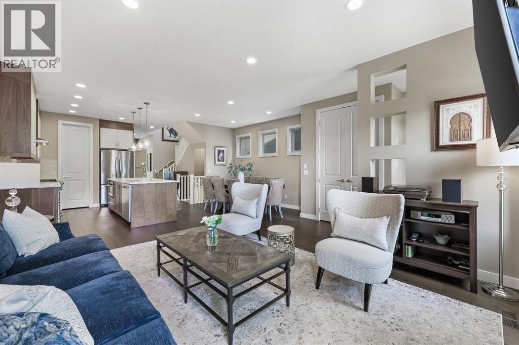 Duplex for Sale in 3522 41 Street SW|Calgary, Alberta T3E3L5 5