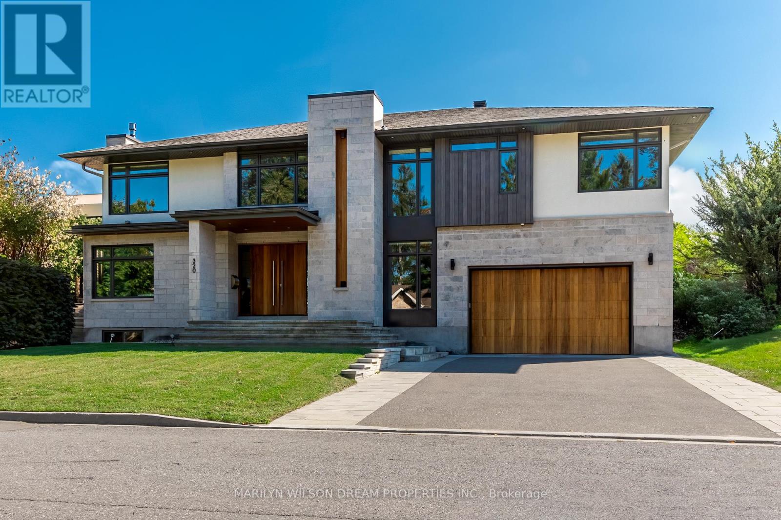 For sale: 320 CRESTVIEW ROAD, Ottawa, Ontario K1H5G6 - X12812538 ...