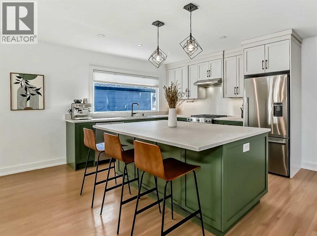 House for Sale in 132 Wedgewood Drive SW|Calgary, Alberta T3C3G8 3