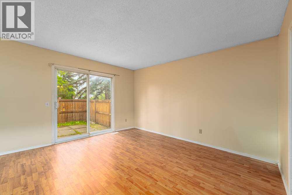 Row / Townhouse for Sale in 16, 4810 40 Avenue SW|Calgary, Alberta T3E1E5 4