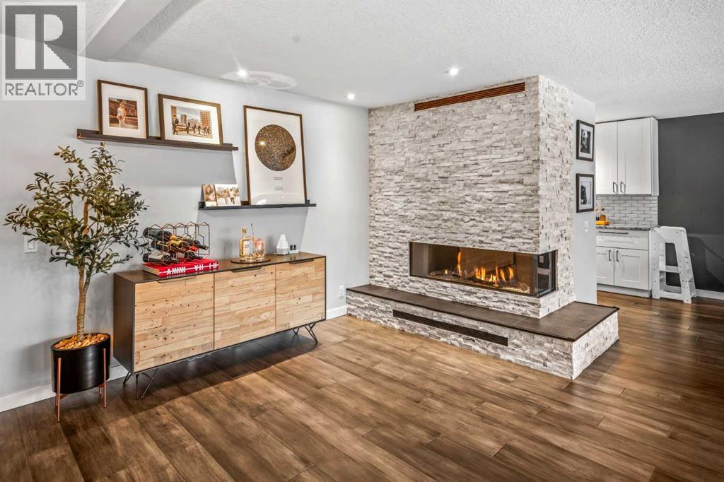 Row / Townhouse for Sale in 4, 1205 Cameron Avenue SW|Calgary, Alberta T2T0K8 3