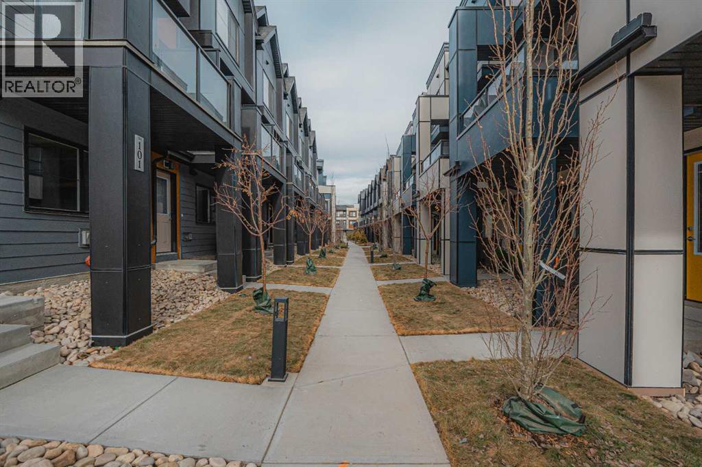 Row / Townhouse for Sale in 101, 550 Seton Circle SE|Calgary, Alberta T3K3Y8 4