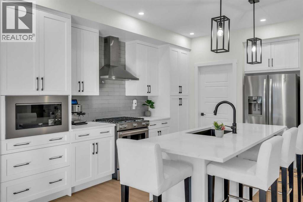 House for Sale in 35 Versant View SW|Calgary, Alberta T2Y0W9 3