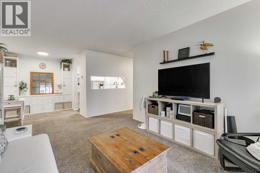 Apartment for Sale in 112, 20 Dover Point SE|Calgary, Alberta T2B3K3 2