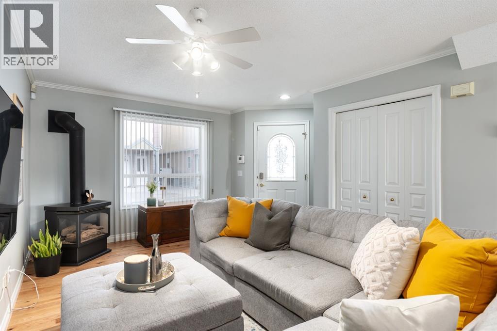 Row / Townhouse for Sale in 1533 11 Street SW|Calgary, Alberta T2R1R3 2