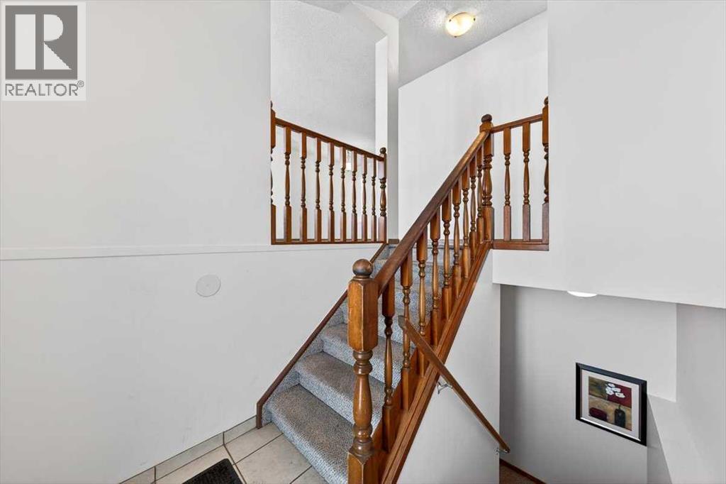 House for Sale in 184 Falmere Way NE|Calgary, Alberta T3J2Y2 3