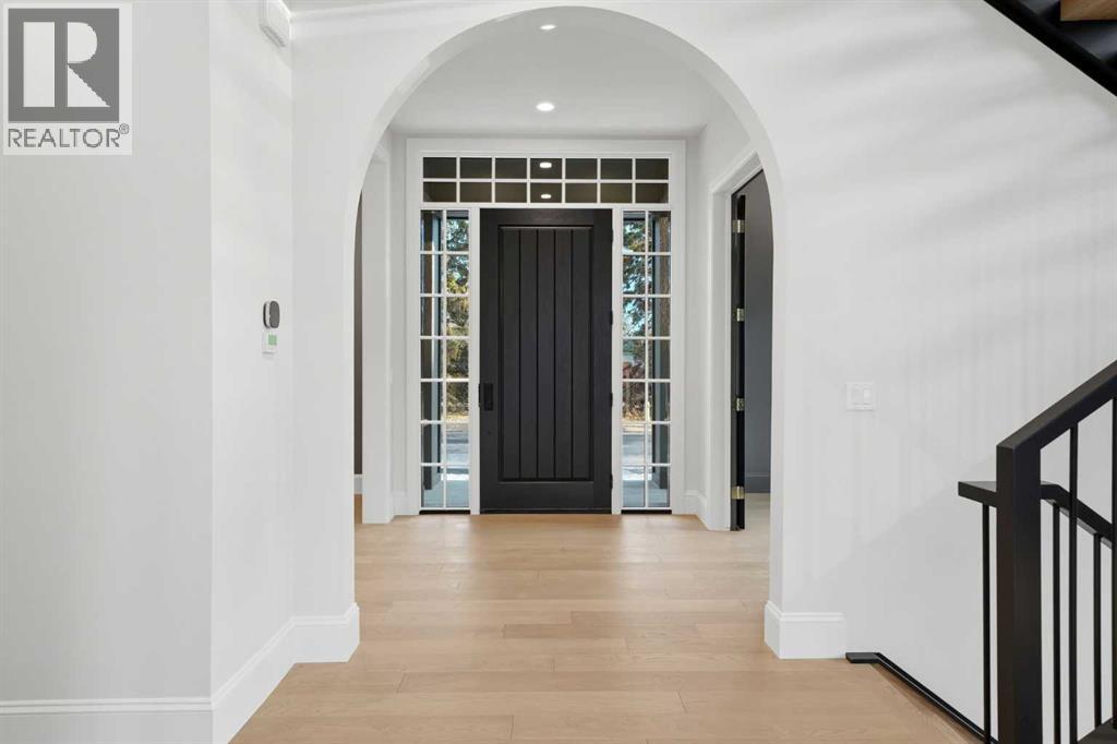 House for Sale in 703 35 Street NW|Calgary, Alberta T2N2Z6 4