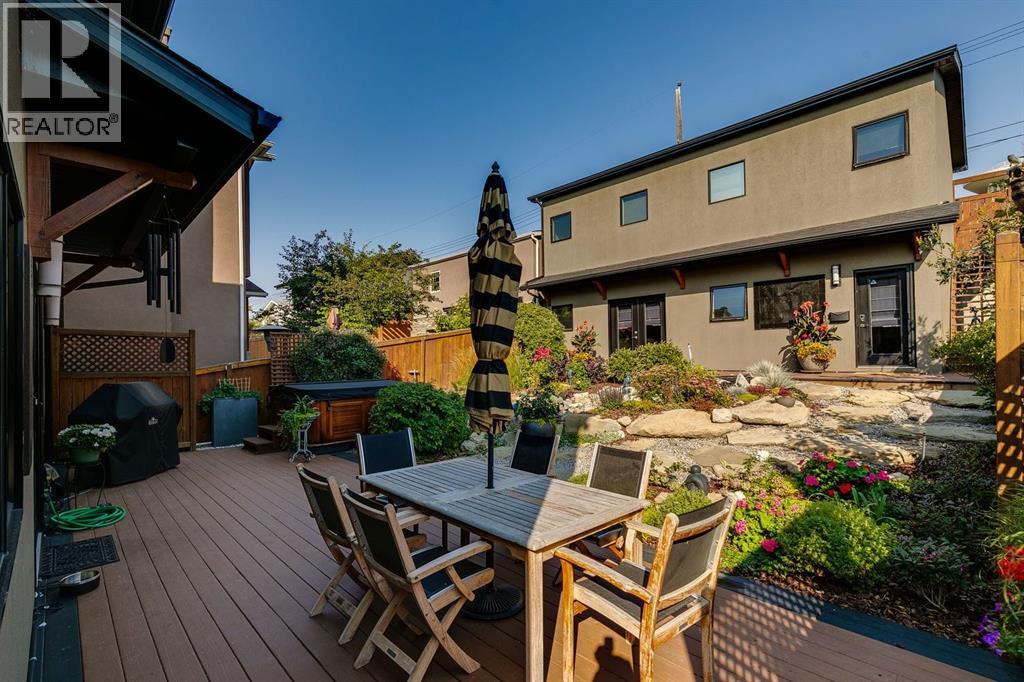 House for Sale in 954 Drury Avenue NE|Calgary, Alberta T2E0M2