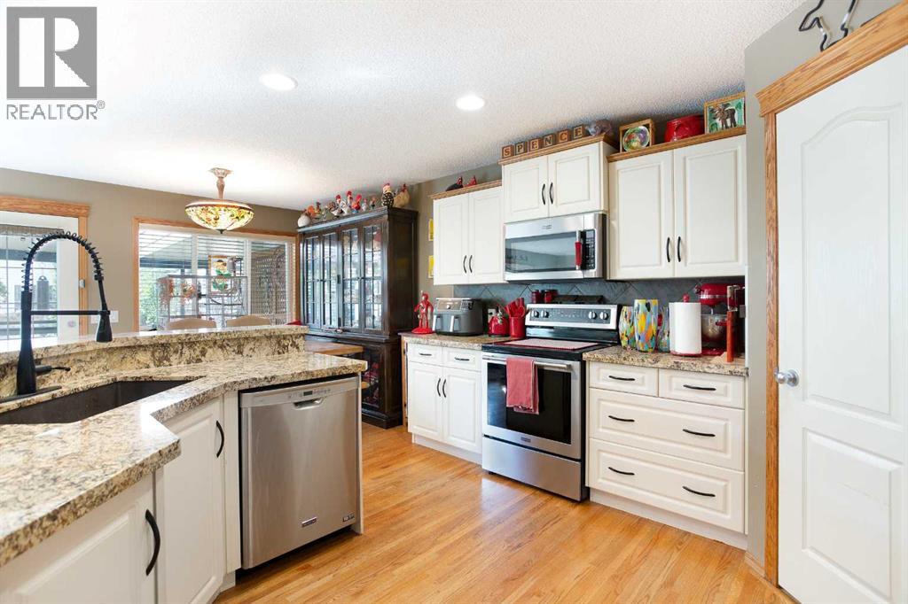 House for Sale in 196 Brightondale Close SE|Calgary, Alberta T2Z4M6 4