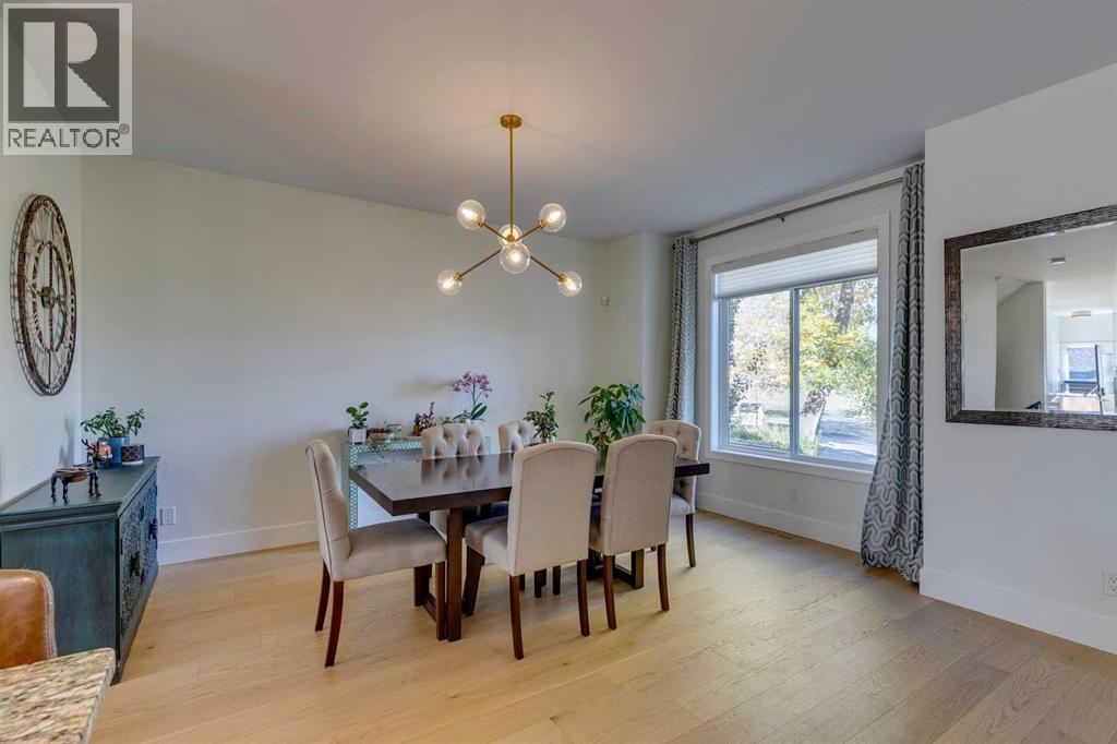 Duplex for Sale in 3529 40 Street SW|Calgary, Alberta T3E3K3 3