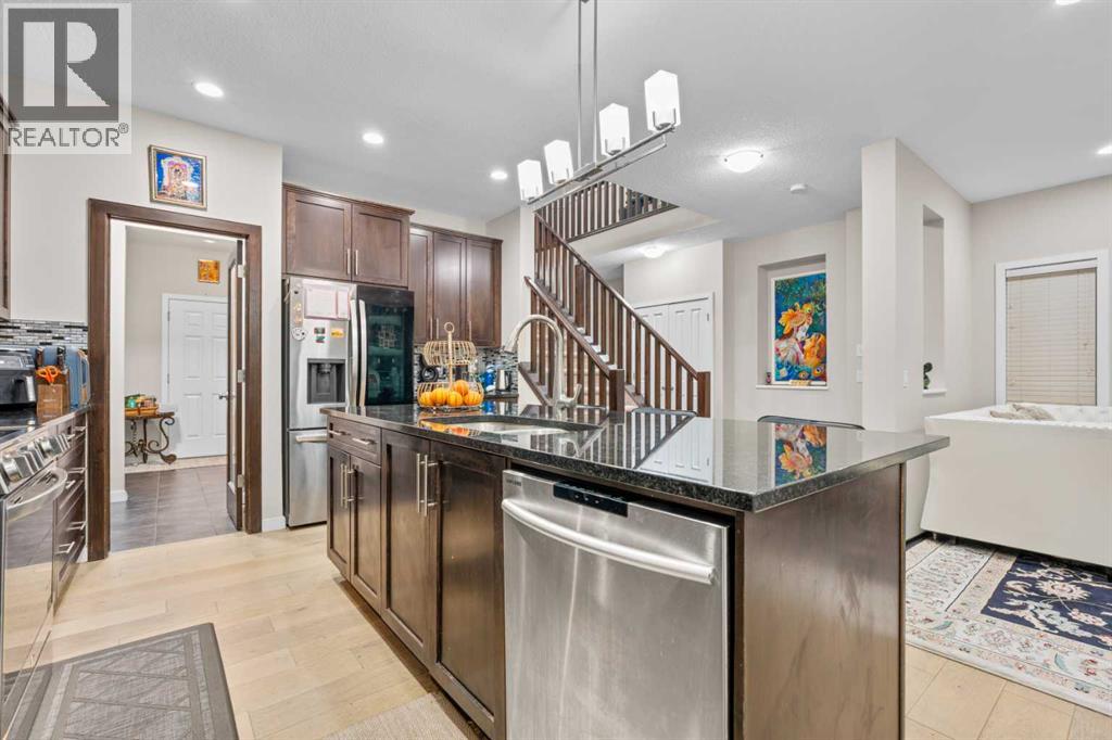 House for Sale in 28 Panton Court NW|Calgary, Alberta T3K0X2 5